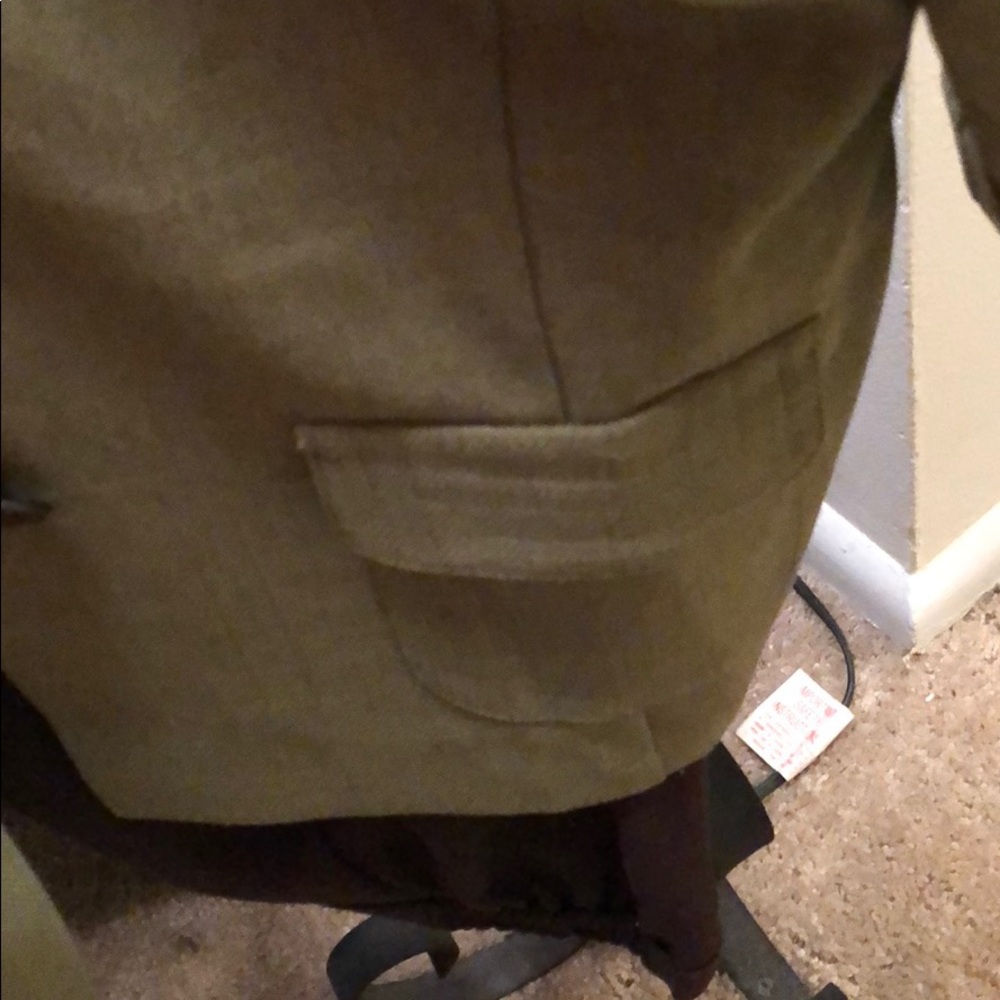 Three piece suit - Picture 4 of 8